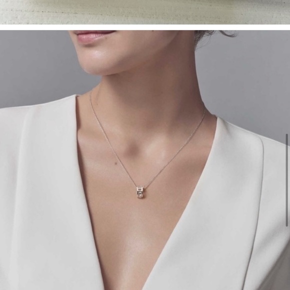 Tiffany & Co Atlas pendant and necklace - Picture 3 of 8